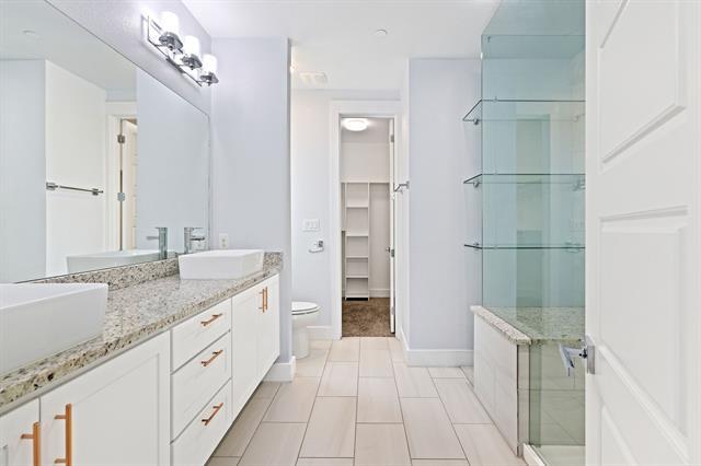 Building Photo - 203 S Village Way