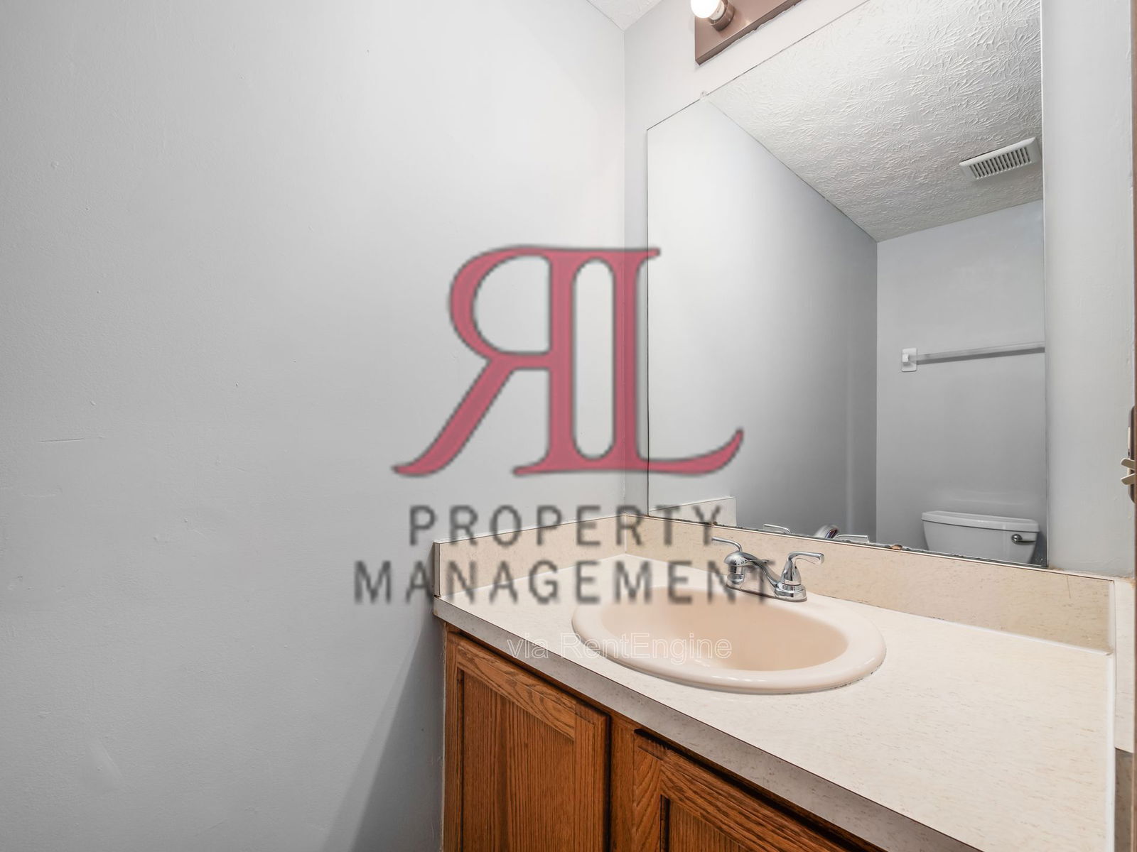 Building Photo - 9326 Tahoma St