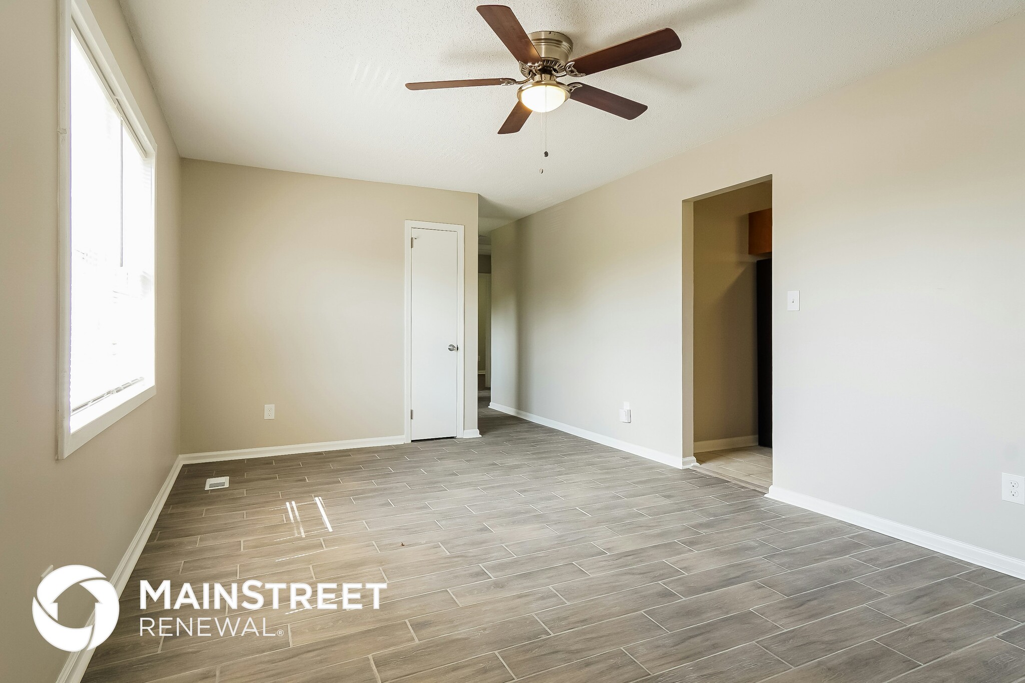 Building Photo - 1833 Huntington Dr