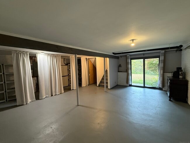 Building Photo - 7 Twin Oaks