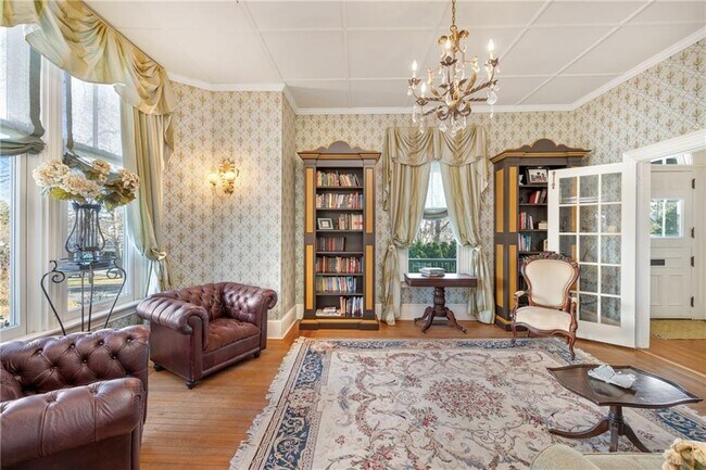 Building Photo - 287 Gibbs Ave