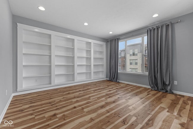 Building Photo - 13093 Grand Vue Dr