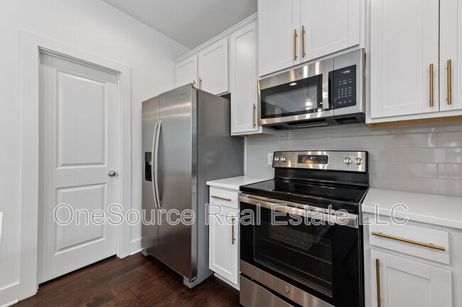 Building Photo - 5350 Brooklands Dr