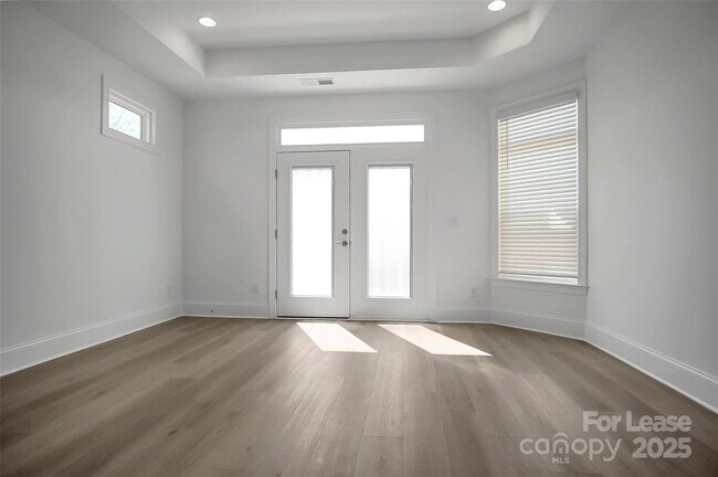 Building Photo - 3054 Constitution Ln