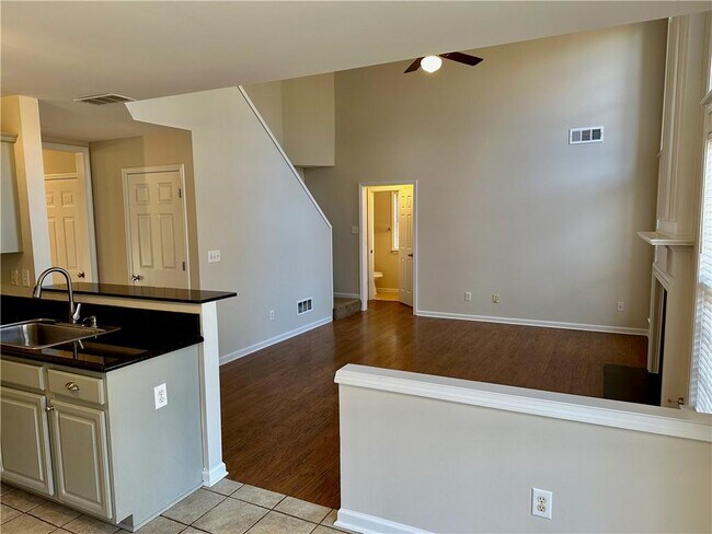 Building Photo - 725 Soneley Ct