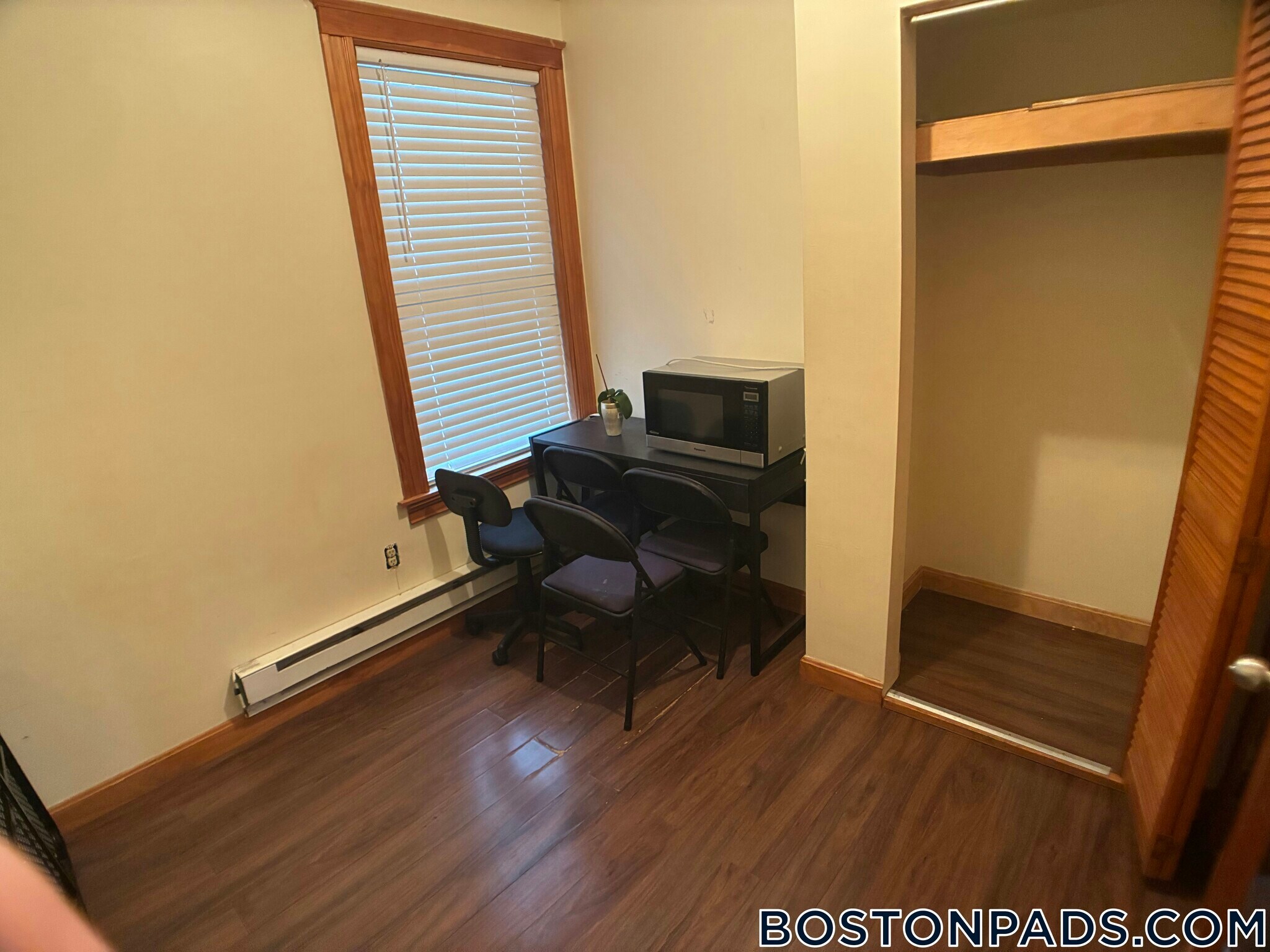 Building Photo - 739 Parker St