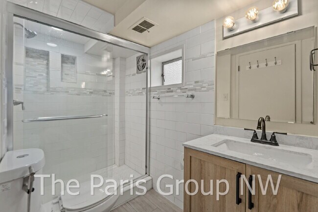 Building Photo - Fantastic Modernized Bridle Trails Mid Century Home * Central A/C, EV Charger, Exceptional Outdoo...