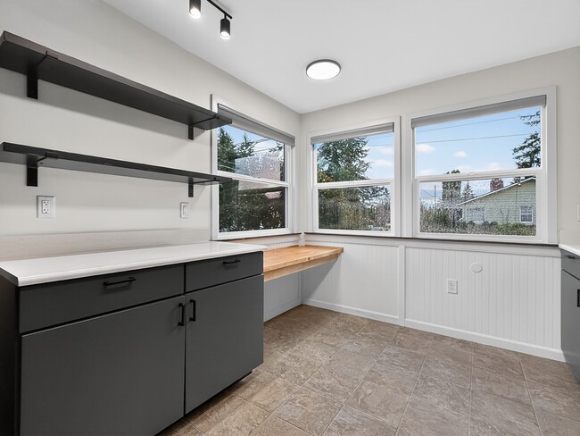 Building Photo - 12705 Evanston Ave N