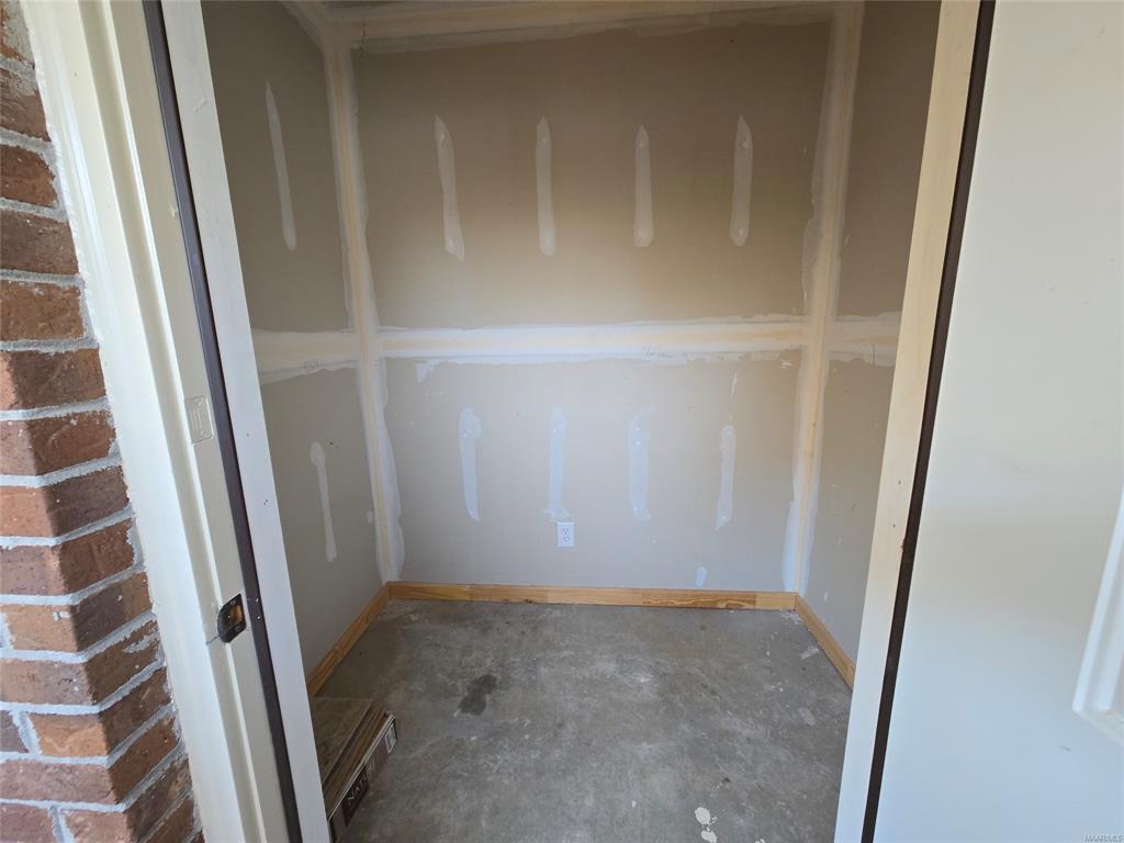Building Photo - 8701 Will Newton Dr