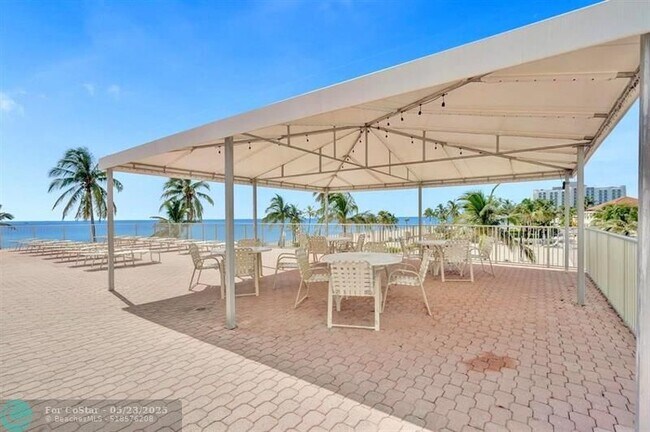 Building Photo - 3111 N Ocean Dr