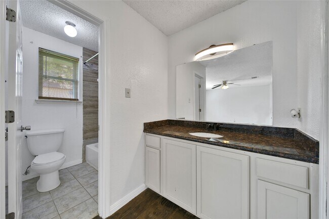 Building Photo - 21311 Park Rock Ln