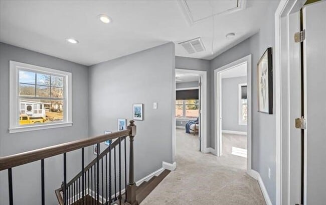 Building Photo - 3BR, 2.5BA Home in Desirable Augusta Road ...