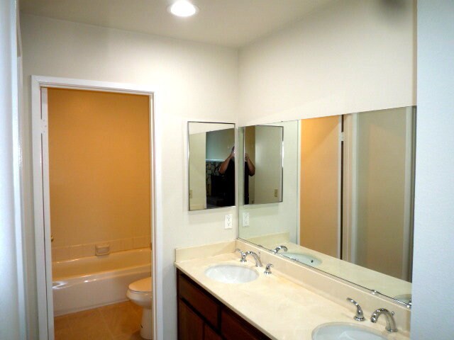 Building Photo - 25366 Felicia Ct