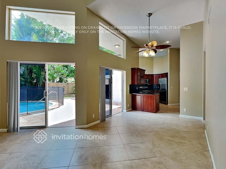Building Photo - 4433 NW 67th Ave