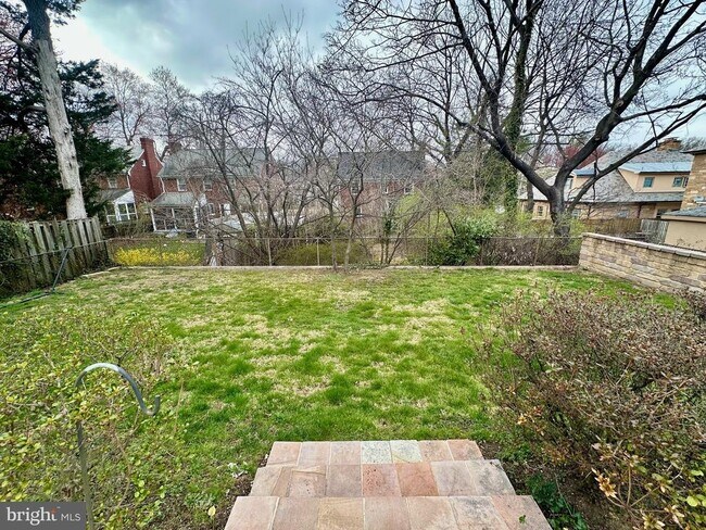 Building Photo - 3007 Oliver St NW