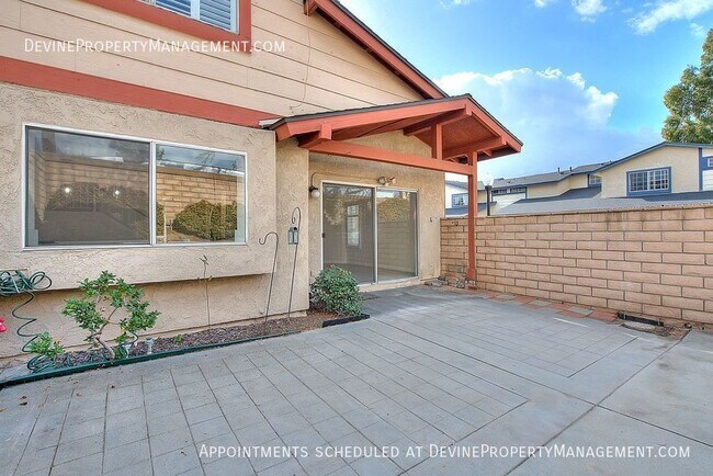 Building Photo - 902 California Privado