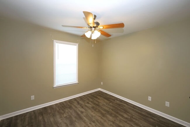 Building Photo - 1499 San Bernardino Way