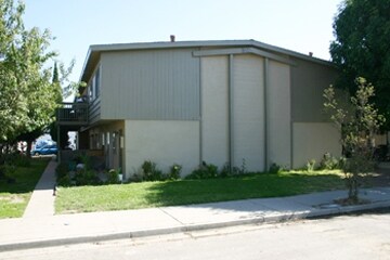 Building Photo - 6688 Picasso Rd