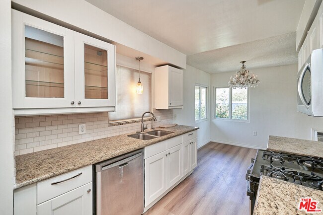 Building Photo - 12129 Beverly Blvd