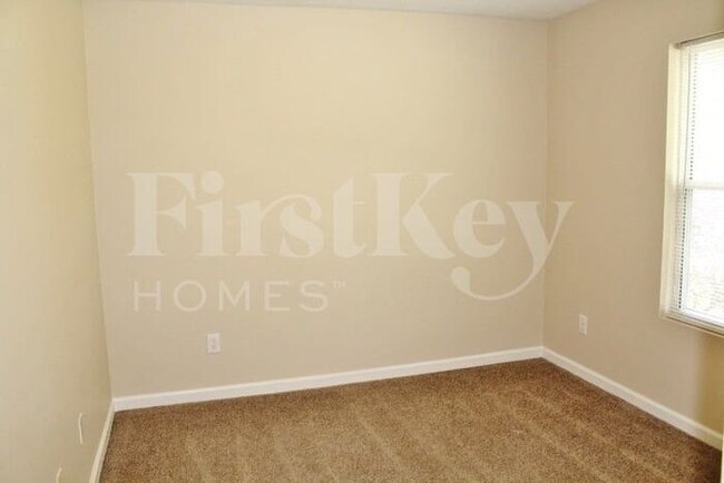 Building Photo - 5826 Emmert Way