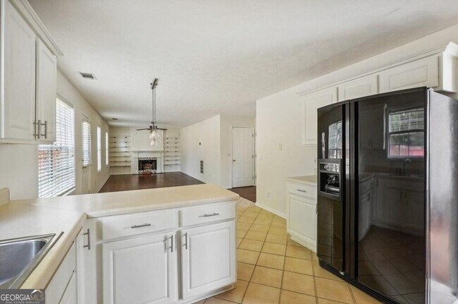 Building Photo - 4255 Old House Dr