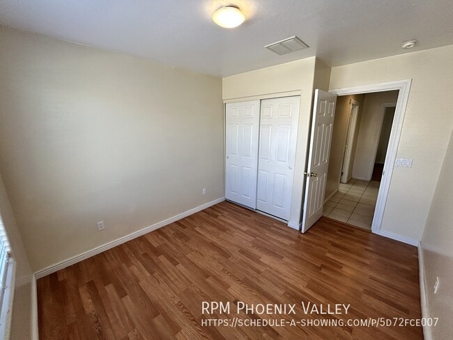 Building Photo - $150.00 off 1st Month Rent - 4 Bed / 2 Bat...