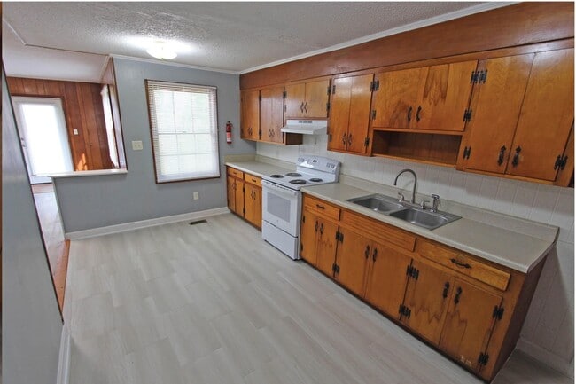 Building Photo - 934 Bluebird Rd