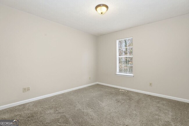 Building Photo - 1015 Plantation Way