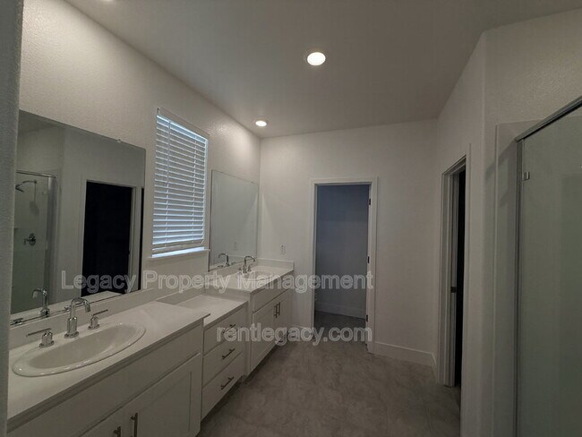 Building Photo - 8332 Taylormade Wy