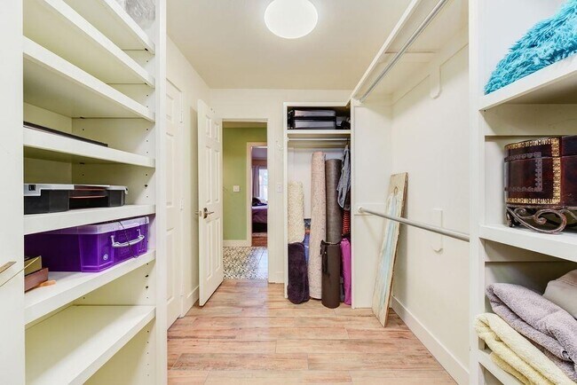 Building Photo - 3318 20th St