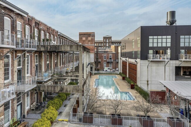 Building Photo - 1350 Rosa L Parks Blvd