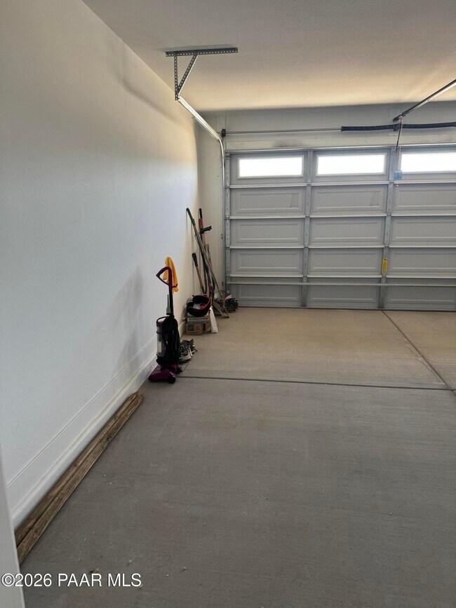 Building Photo - 6155 Summit Trl