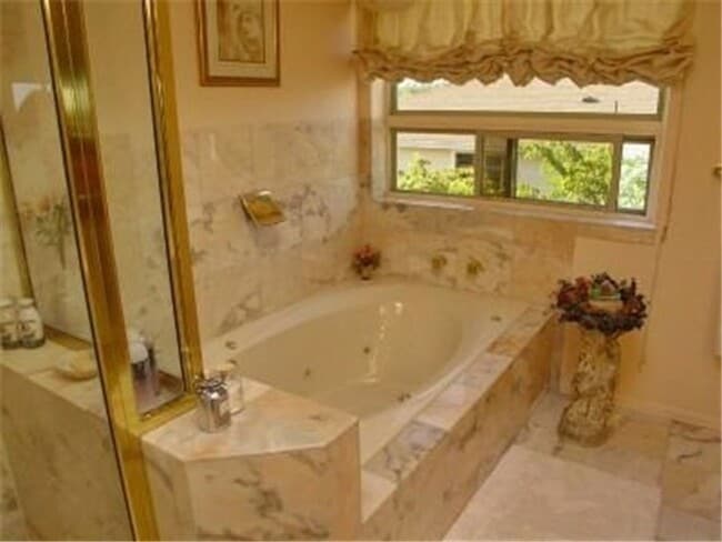 Building Photo - 5 Bedroom in Gated Birch Bay Community!