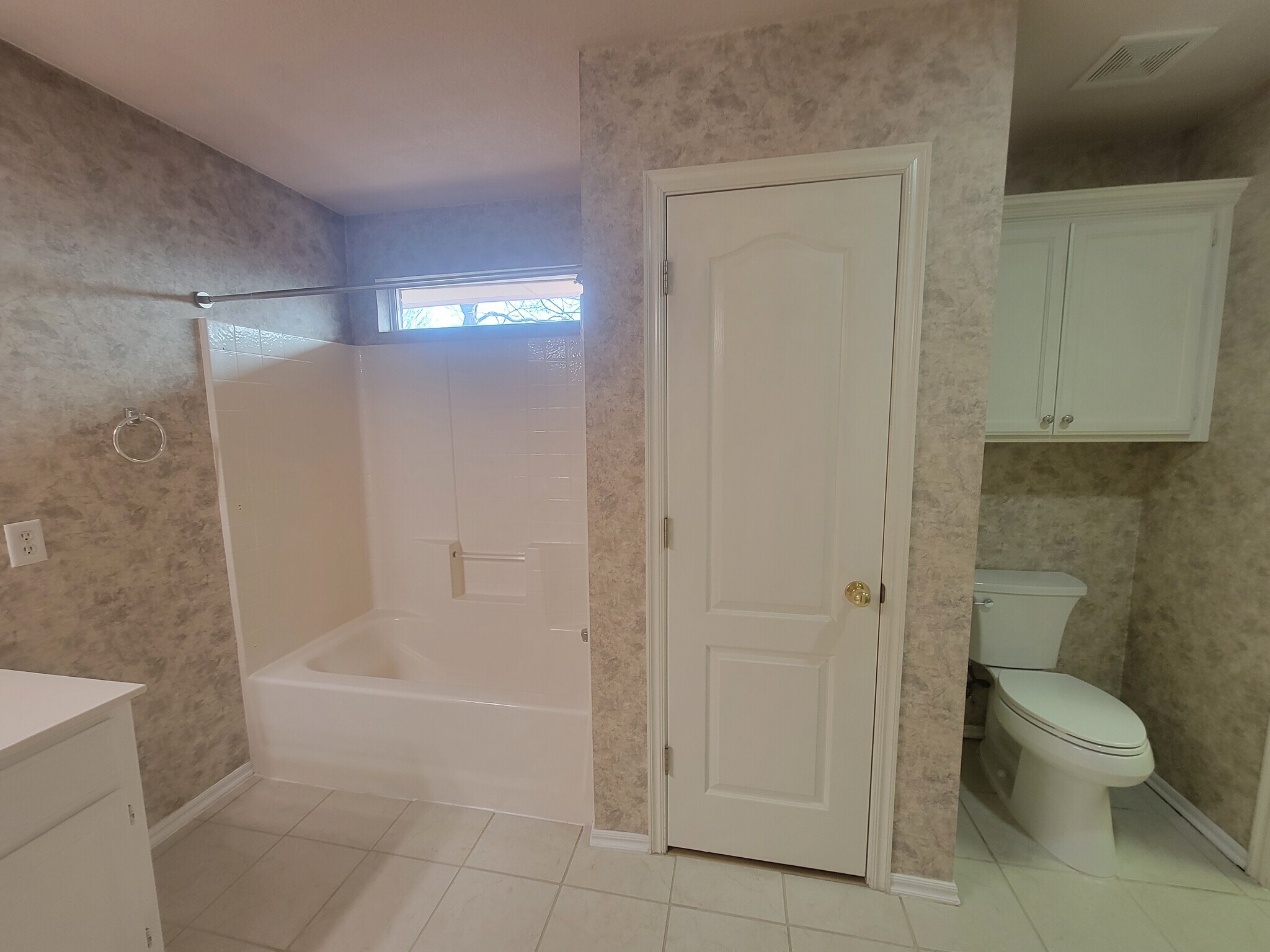 Building Photo - 4608 Midway Dr