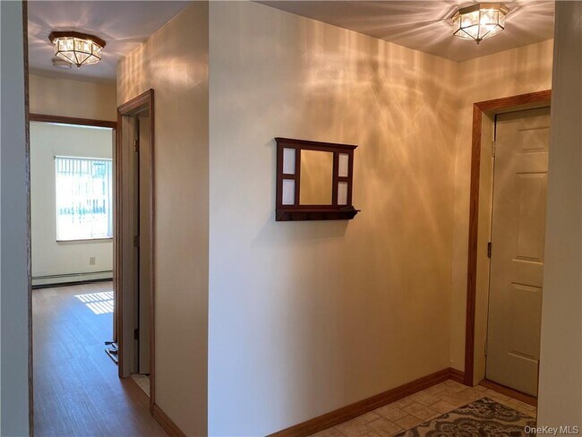 Building Photo - 25 Lexington Hills Rd