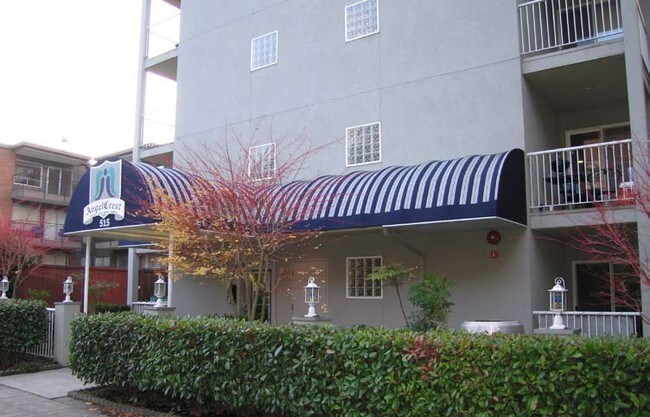Building Photo - Angel Crest Deluxe Apartments