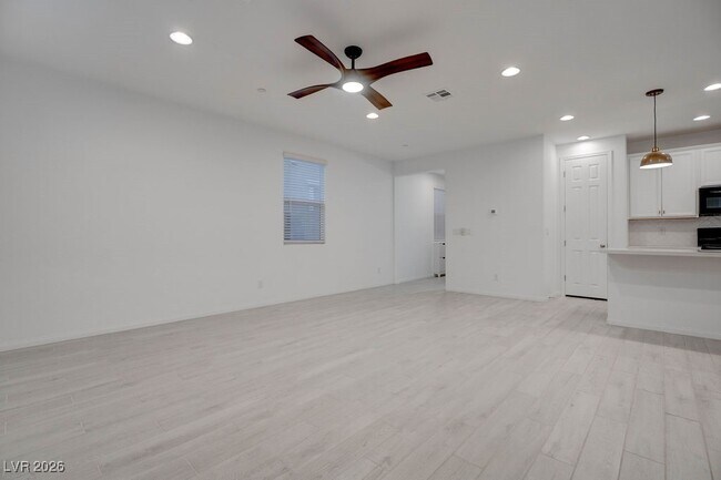 Building Photo - 111 Balsam Leaf Ct