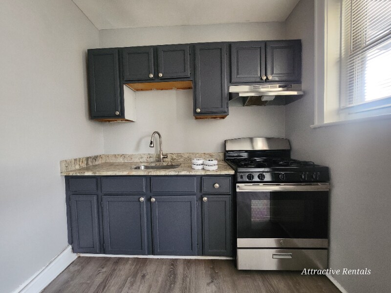 Building Photo - 5911 W Huron St