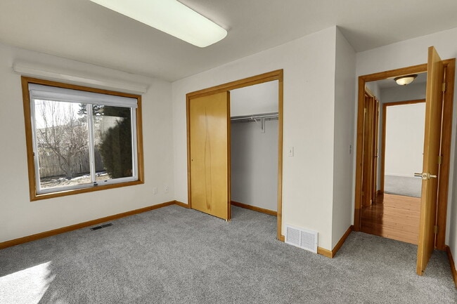 Building Photo - $2,195.95, 3-bed, 2-bed, ranch-style home with a large backyard and $300 off first month's rent