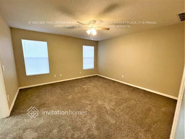 Building Photo - 9464 Leatherwood Ave