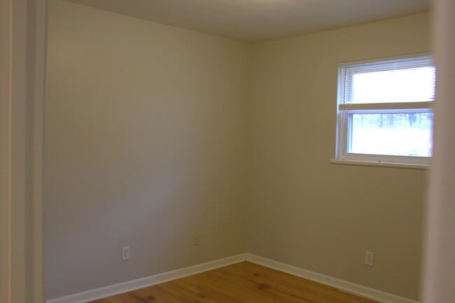 Building Photo - 514 Delaney Rd NW