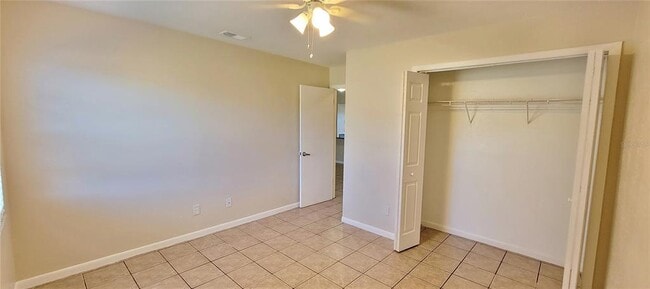 Building Photo - 9542 Lake Park Dr