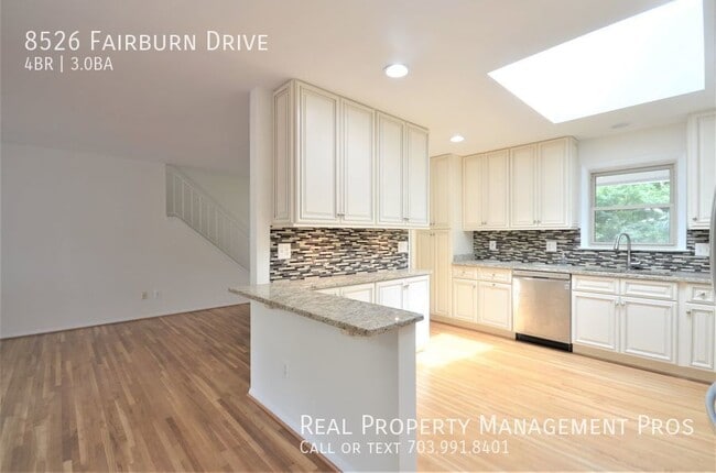 Building Photo - 8526 Fairburn Dr