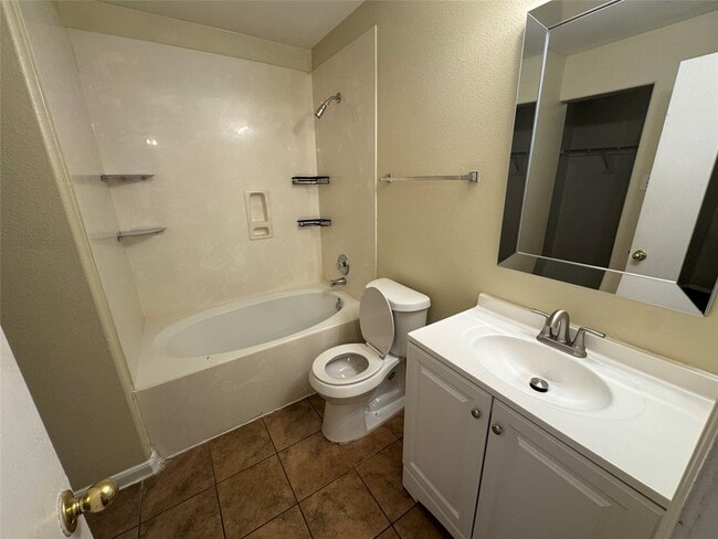 Building Photo - 13235 Seagler Park Ln