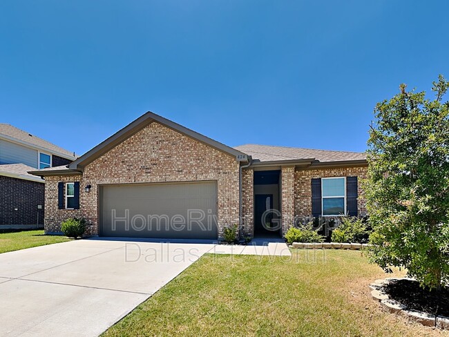 Primary Photo - 424 Dove Creek Ln