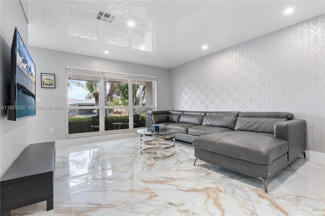 Building Photo - 4440 NE 17th Ave