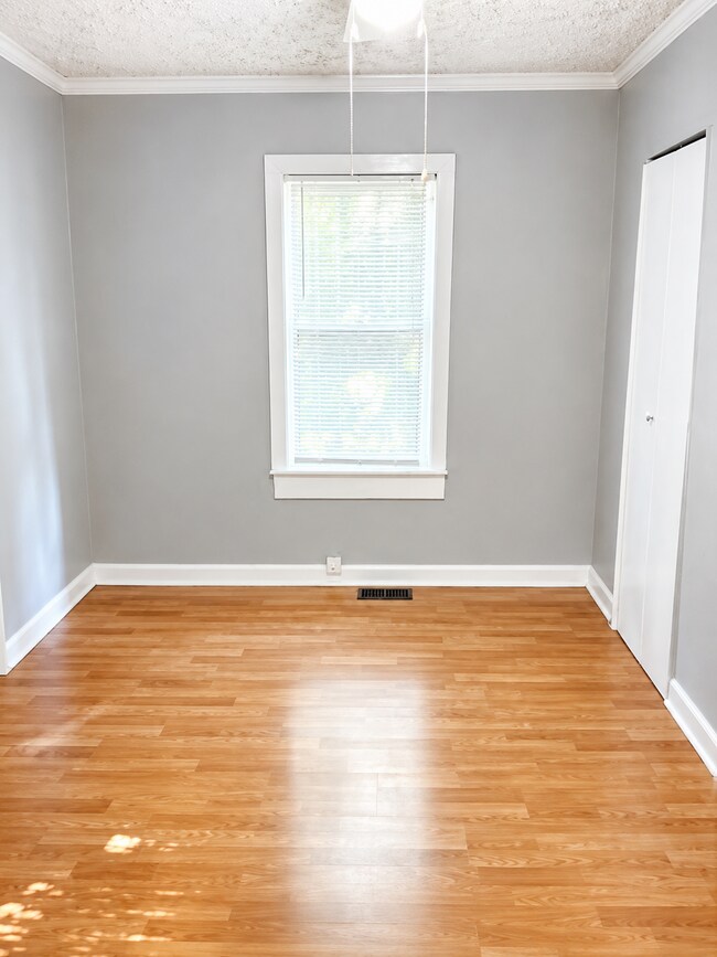 Building Photo - 776 Ell St