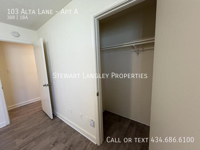 Building Photo - 103 Alta Ln