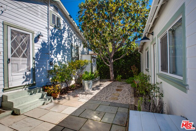 Building Photo - 1548 Cabrillo Ave