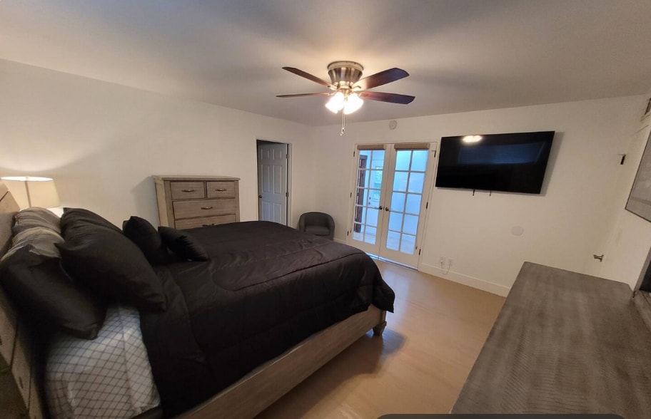 Primary Bedroom 4 - 335 S California St